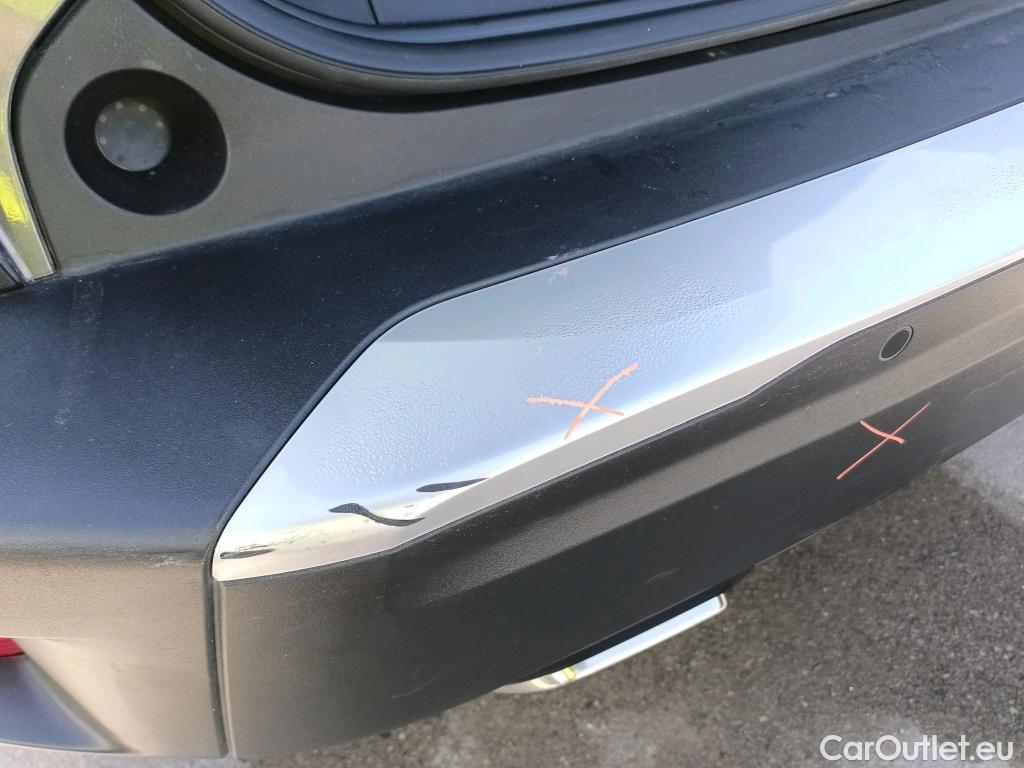  Peugeot  2008 PEUGEOT  / 2019 / 5P / todoterreno Allure Pack Puretech 130 S&S EAT8 (AC2) #18