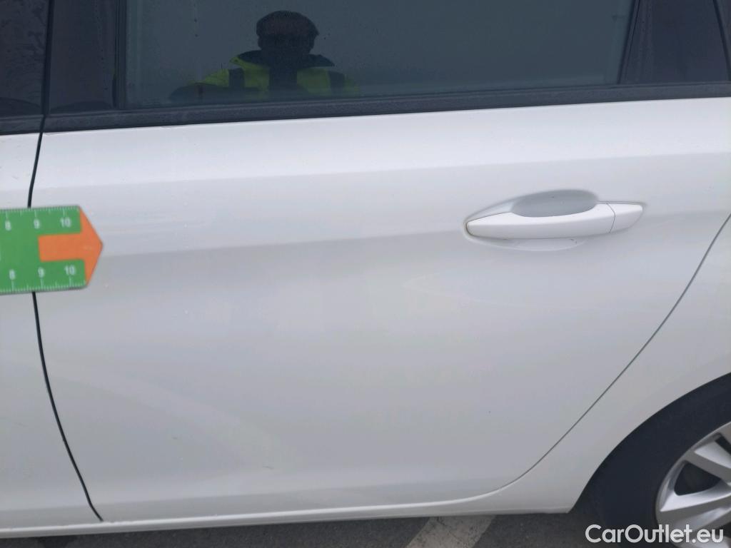  Peugeot  308 PEUGEOT  / 2017 / 5P / familiar SW Active Pack BlueHDi 130 S&S #18