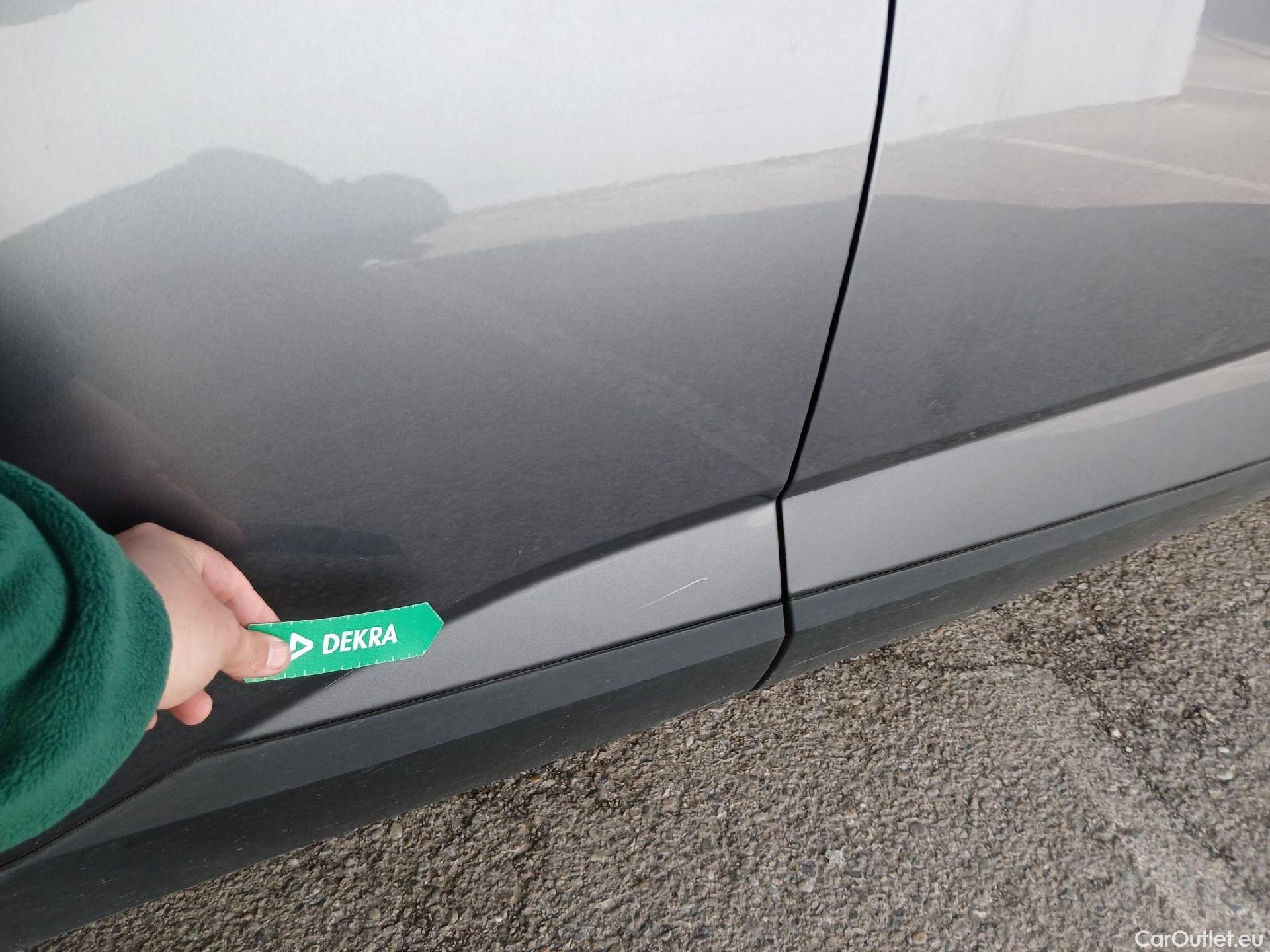  Nissan  Qashqai NISSAN  / 2021 / 5P / todoterreno DIG-T 116kW (158CV) mHEV Xtronic Acenta (AC) #18