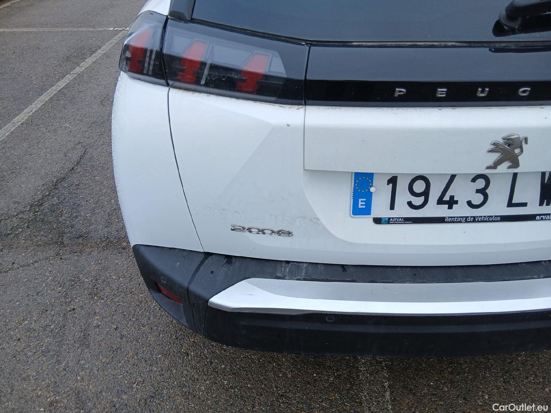  Peugeot  2008 PEUGEOT  / 2019 / 5P / todoterreno Allure BlueHDI 81kW (110CV) #22