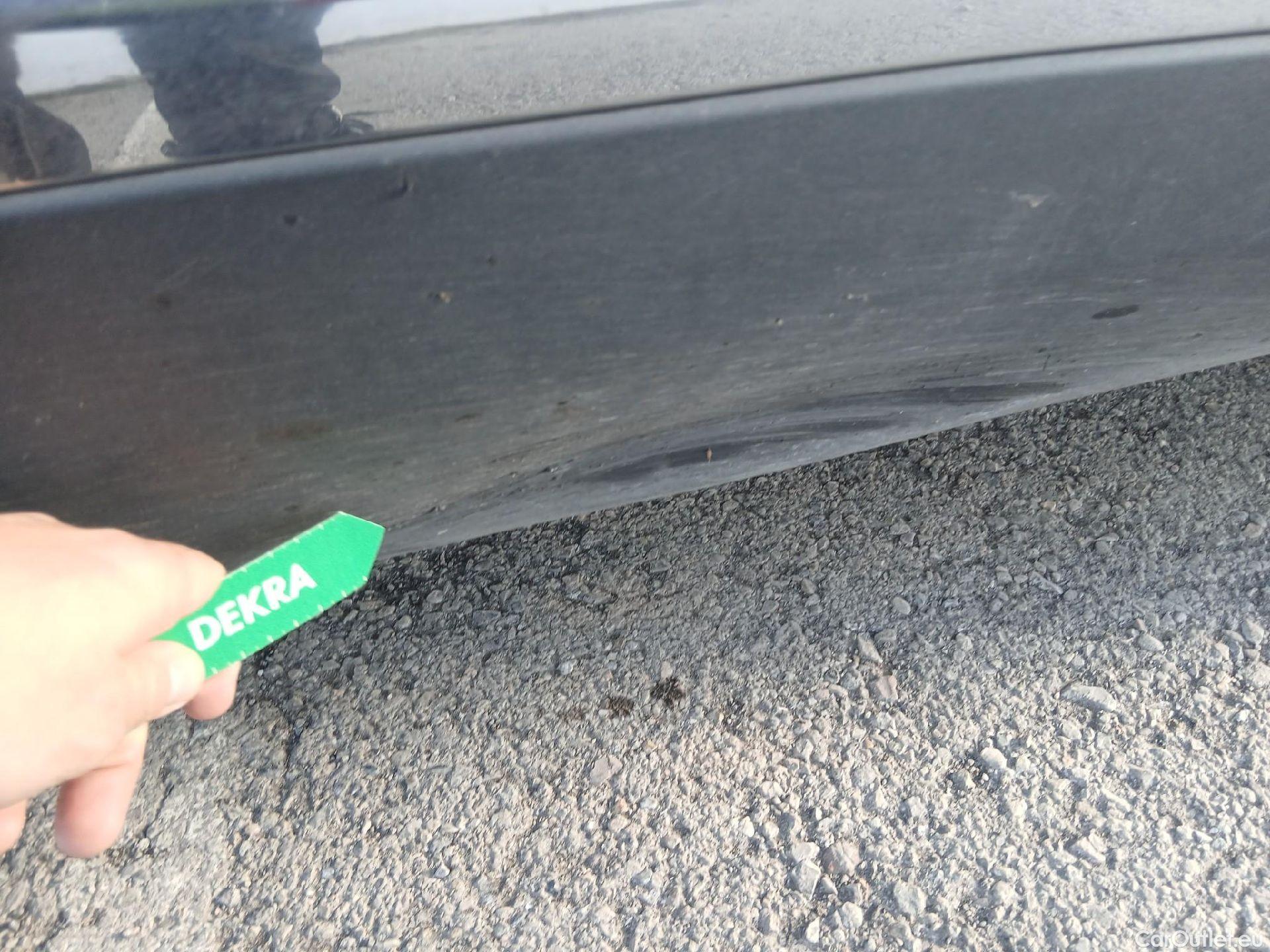  Peugeot  3008 PEUGEOT  Hybrid / 2020 / 5P / todoterreno 225 e-EAT8 Allure (AC2) #25