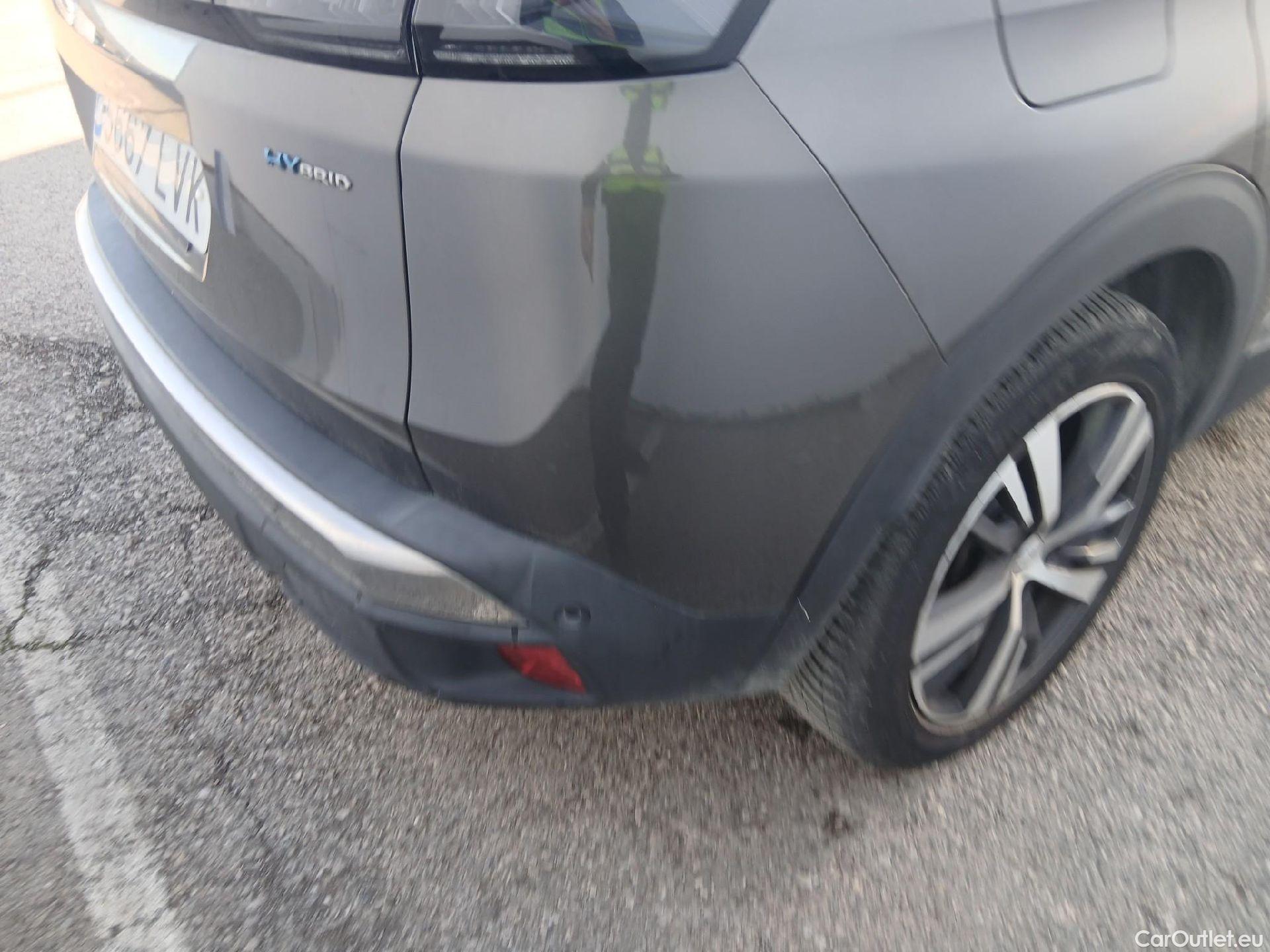  Peugeot  3008 PEUGEOT  Hybrid / 2020 / 5P / todoterreno 225 e-EAT8 Allure (AC2) #16