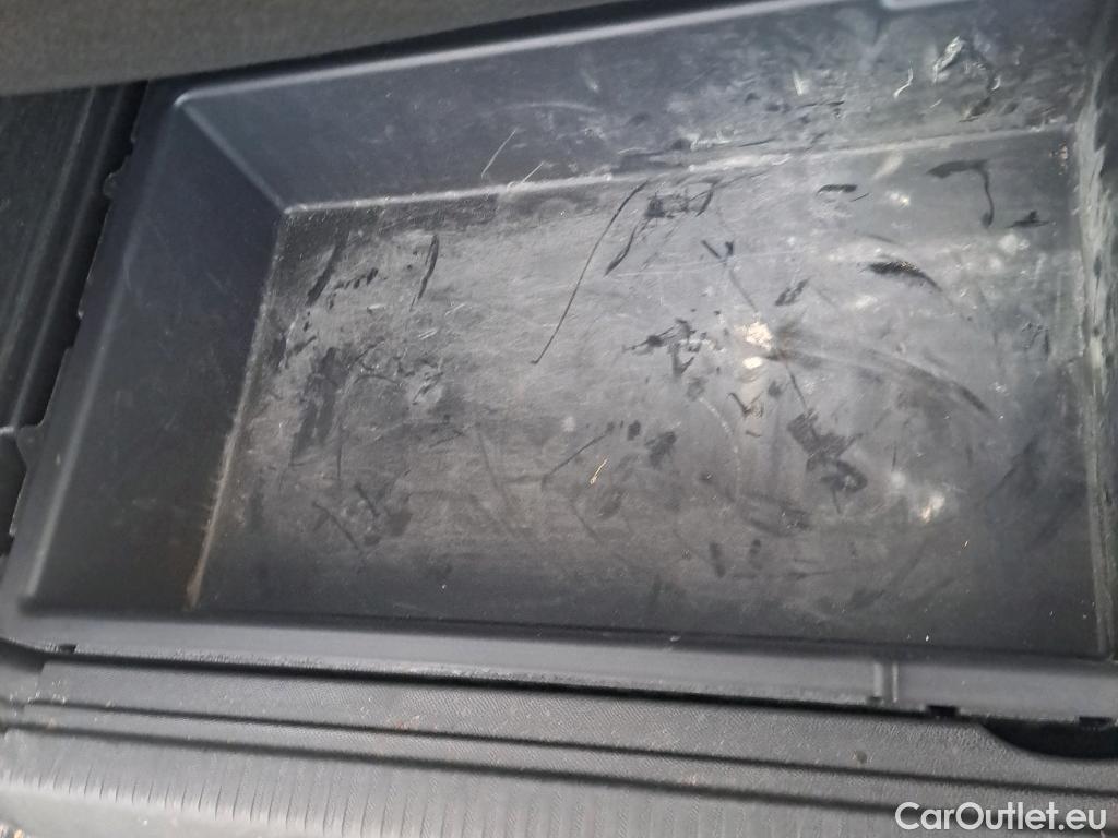  Peugeot  3008 PEUGEOT  Hybrid / 2020 / 5P / todoterreno 300 e-EAT8 GT #5