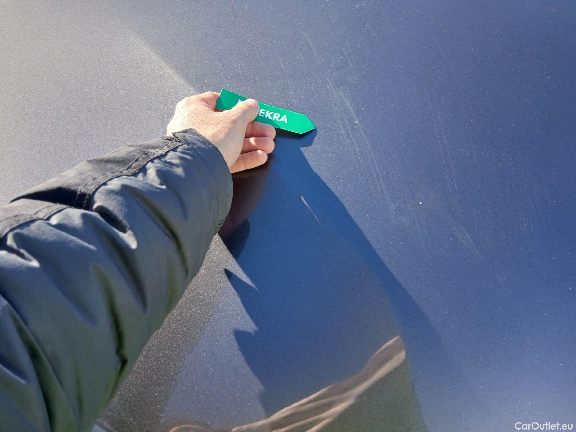  Peugeot  3008 PEUGEOT  Hybrid / 2020 / 5P / todoterreno 225 e-EAT8 Allure (AC2) #1