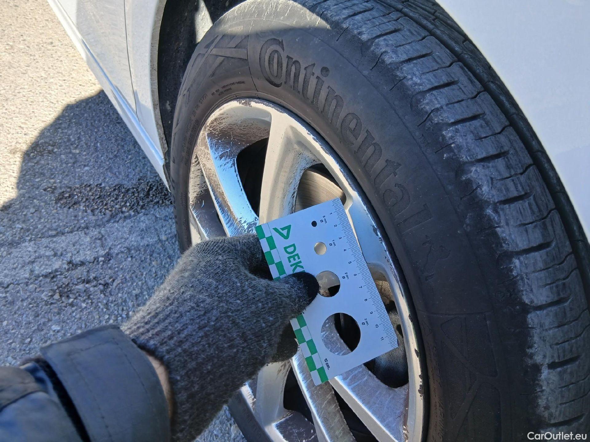  Opel  Corsa OPEL  1.2T XHL 74kW (100CV) Elegance #19