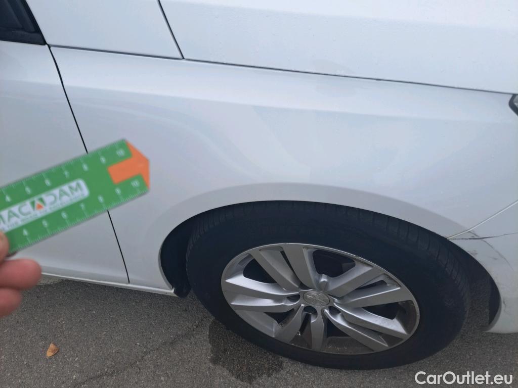  Peugeot  308 PEUGEOT  / 2017 / 5P / familiar SW Active Pack BlueHDi 130 S&S #20