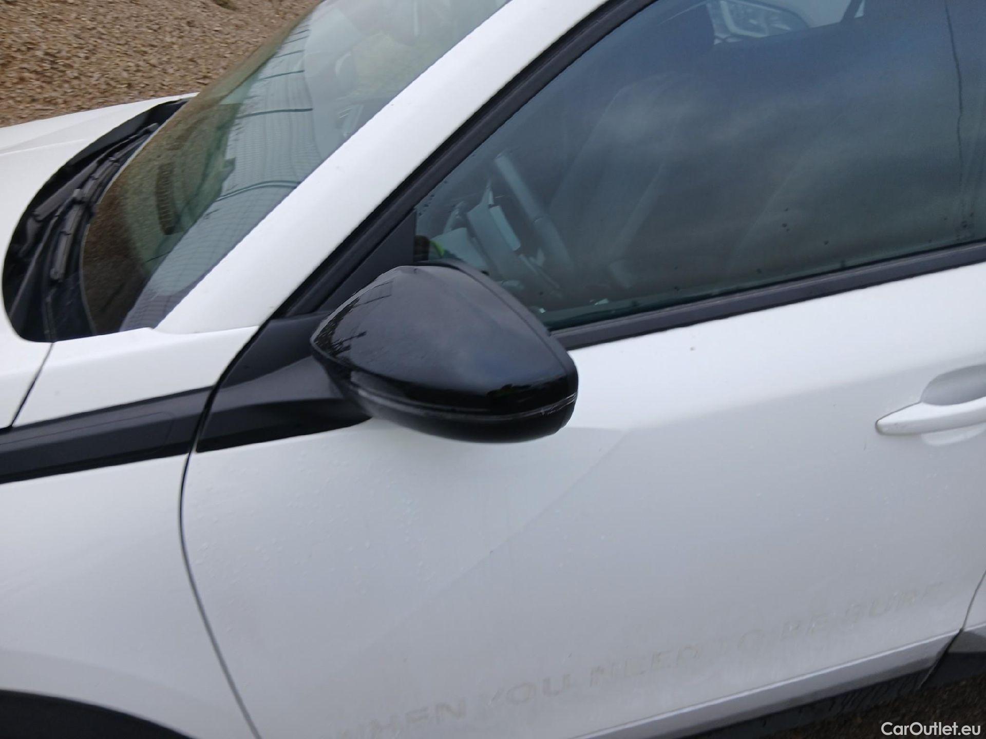  Peugeot  2008 PEUGEOT  / 2019 / 5P / todoterreno Allure BlueHDI 81kW (110CV) #12