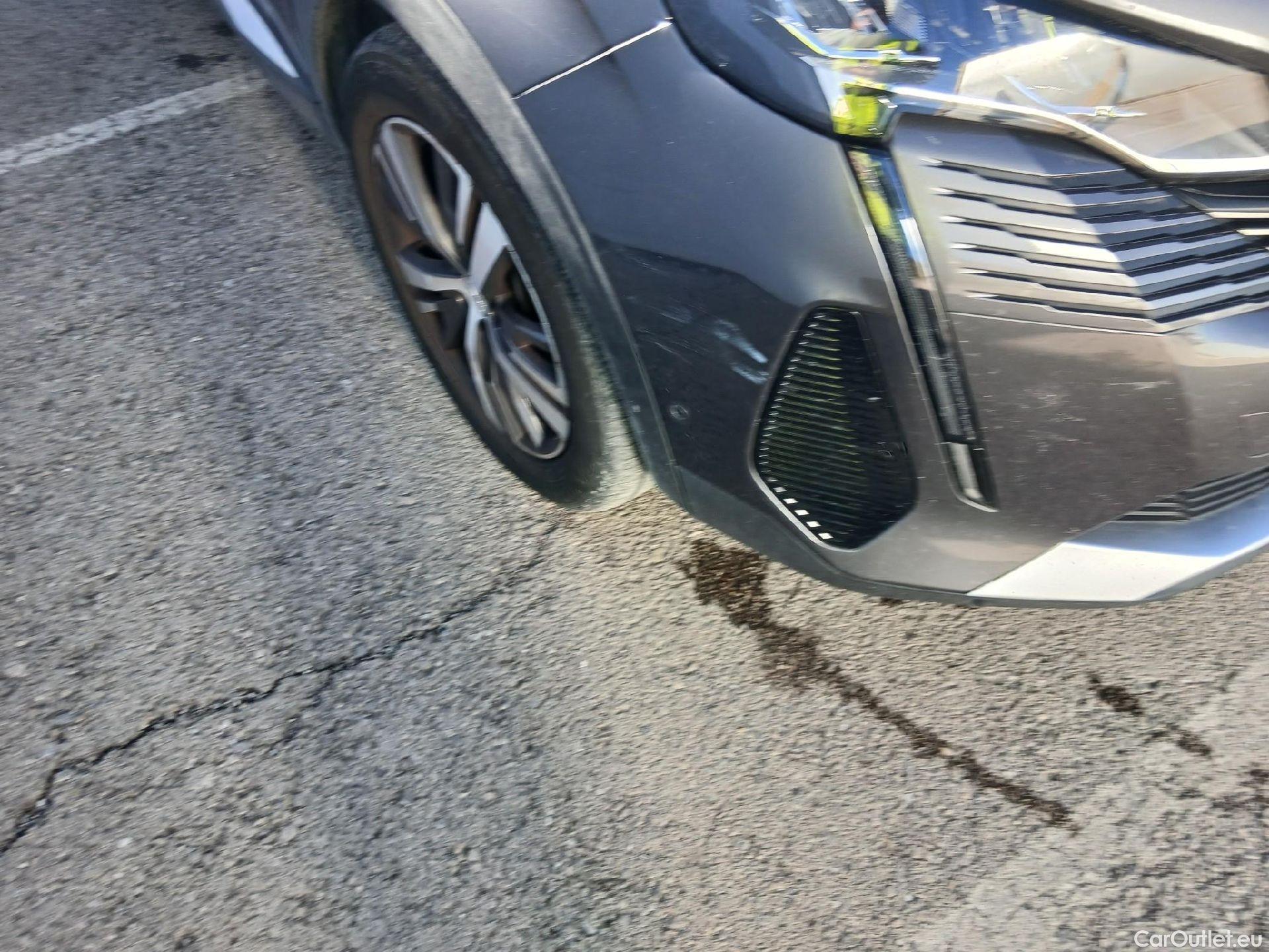  Peugeot  3008 PEUGEOT  Hybrid / 2020 / 5P / todoterreno 225 e-EAT8 Allure (AC2) #4