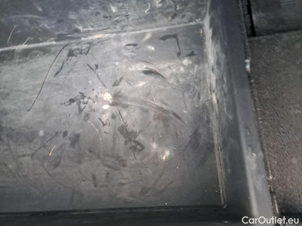  Peugeot  3008 PEUGEOT  Hybrid / 2020 / 5P / todoterreno 300 e-EAT8 GT #6