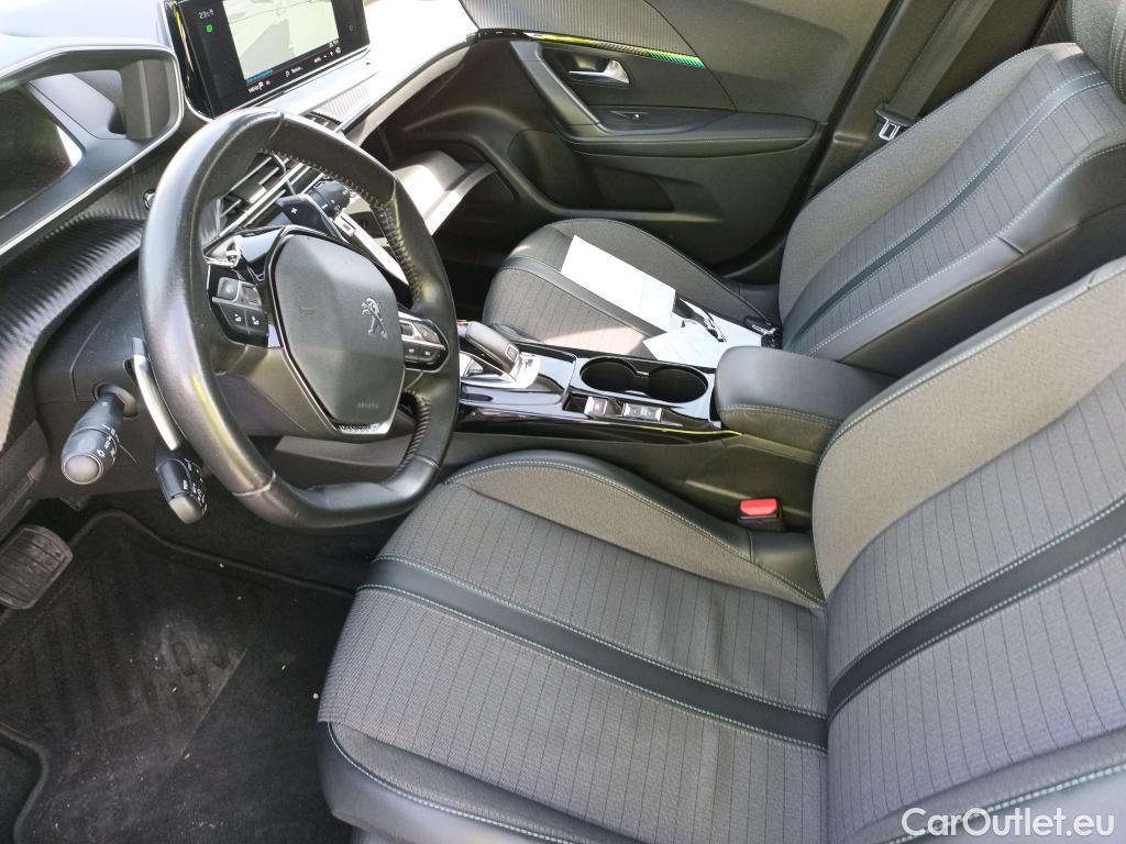  Peugeot  2008 PEUGEOT  / 2019 / 5P / todoterreno Allure Pack Puretech 130 S&S EAT8 (AC2) #15