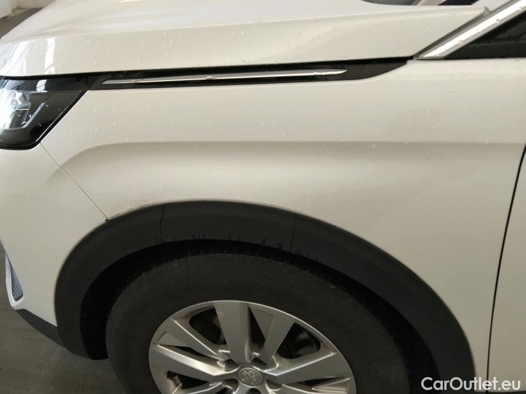  Peugeot  5008 PEUGEOT  / 2020 / 5P / todoterreno 1.2 PureTech 96KW S&S Active Pack EAT8 #3