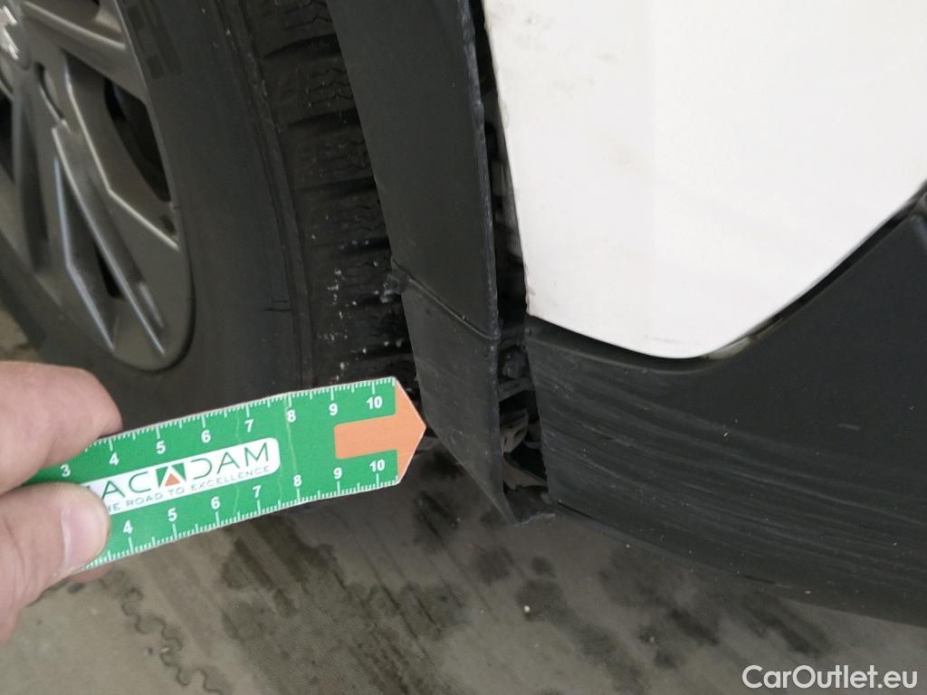  Peugeot  2008 PEUGEOT  / 2019 / 5P / todoterreno Active Pack BlueHDI 81kW (110CV) #16