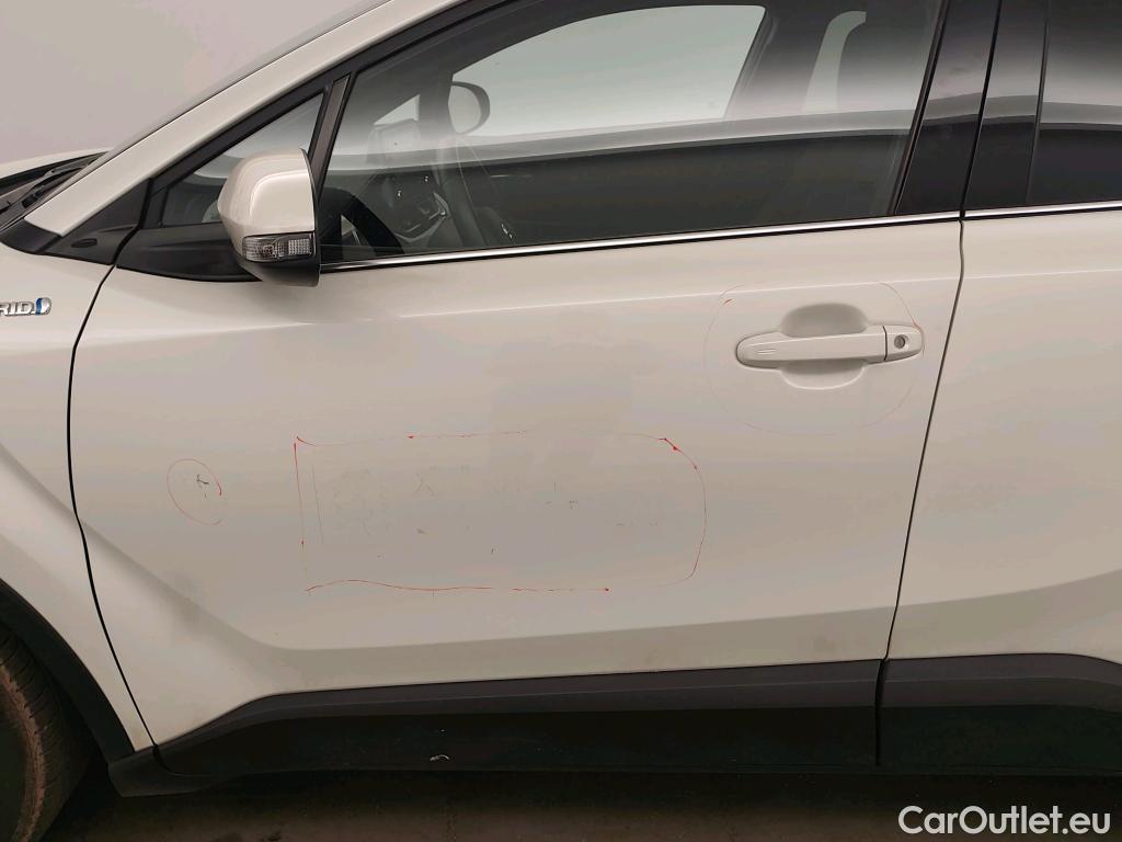  Toyota  C-HR TOYOTA  / 2016 / 5P / todoterreno 1.8 125H Advance #1