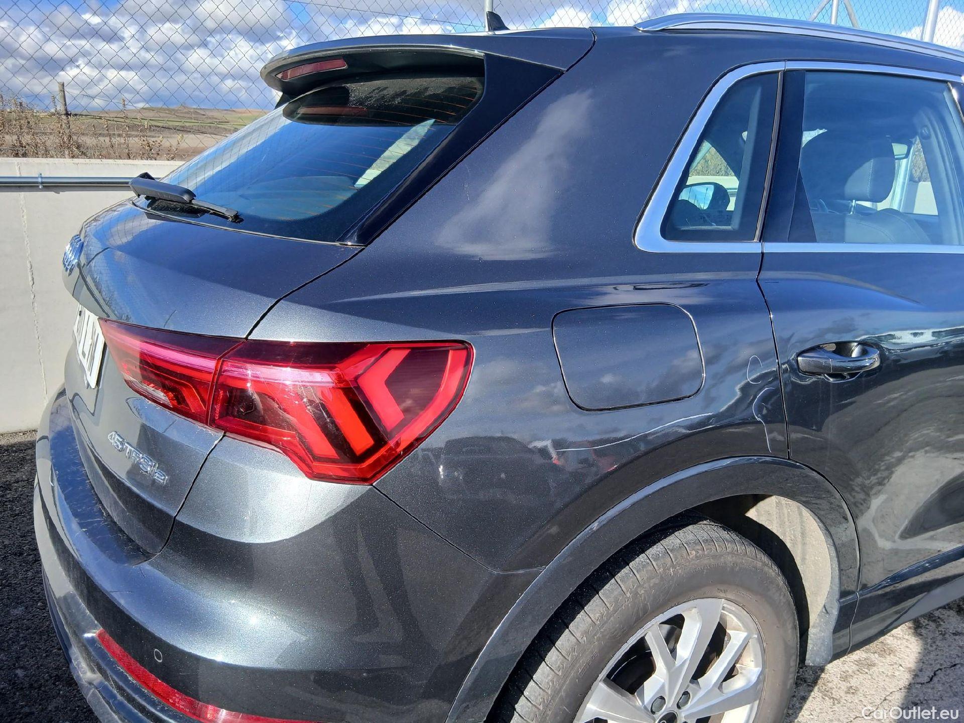  Audi  Q3 AUDI  / 2018 / 5P / todoterreno 45 TFSI e 180kW S tronic S Line #29