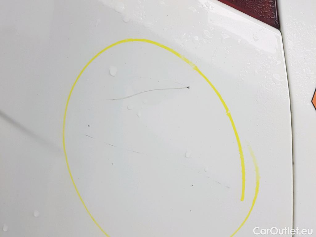  Peugeot  308 PEUGEOT  / 2017 / 5P / berlina con portón 5P Style BlueHDi 100 S&S 6 Vel. MAN #20