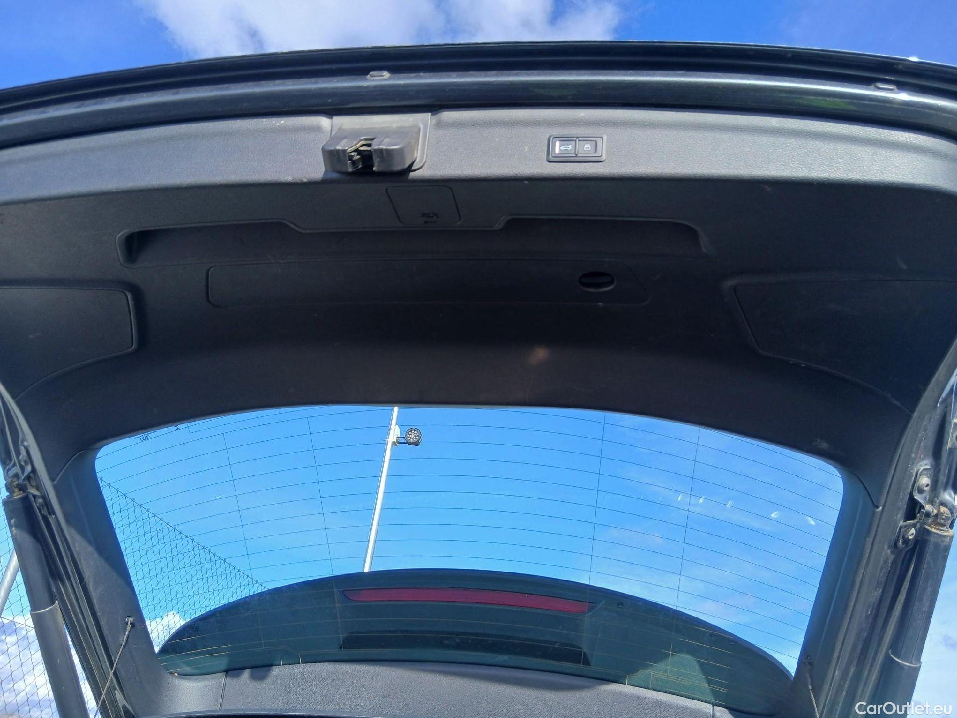  Audi  Q3 AUDI  / 2018 / 5P / todoterreno 45 TFSI e 180kW S tronic S Line #28