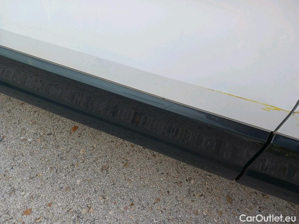  Audi  Q2 AUDI  / 2016 / 5P / todoterreno Design 30 TFSI 85kW (116CV) (AC) #28