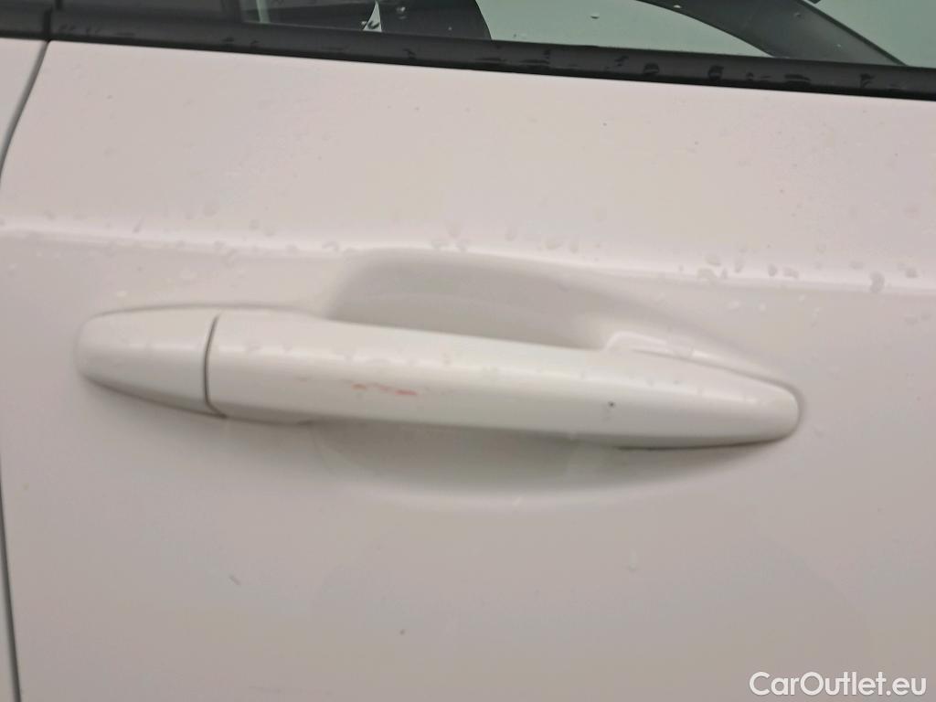  KIA  Niro KIA  Hïbrido Enchufable / 2016 / 5P / crossover 1.6 GDi Híbrido Enchufable 104kW Drive #43