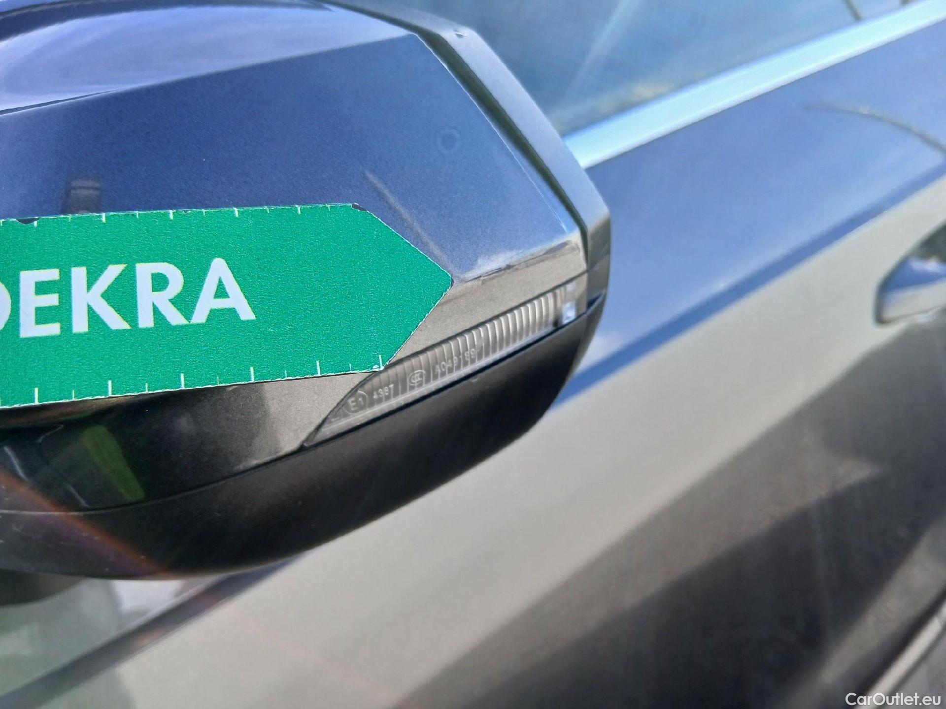  Audi  Q3 AUDI  / 2018 / 5P / todoterreno 45 TFSI e 180kW S tronic S Line #11