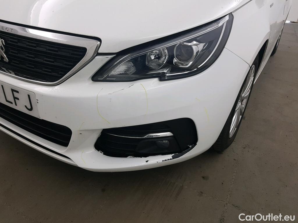  Peugeot  308 PEUGEOT  / 2017 / 5P / berlina con portón 5P Style BlueHDi 100 S&S 6 Vel. MAN #7