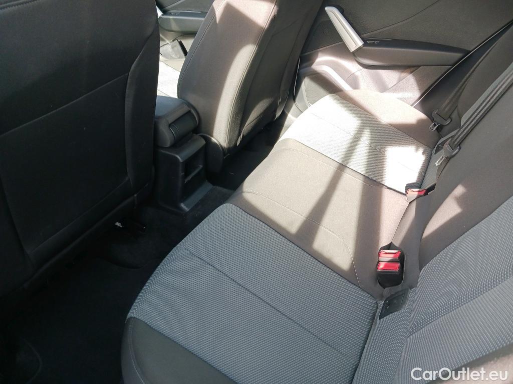  Audi  Q2 AUDI  / 2016 / 5P / todoterreno Design 30 TFSI 85kW (116CV) (AC) #44