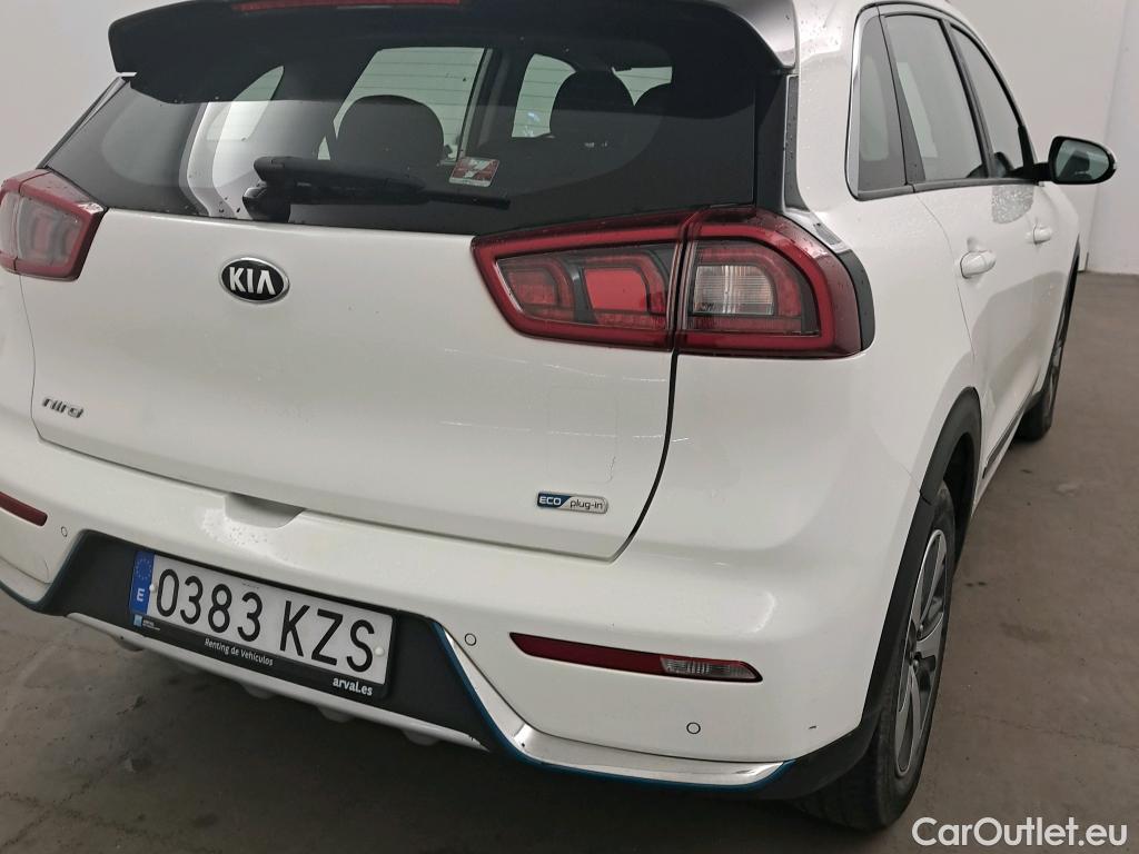  KIA  Niro KIA  Hïbrido Enchufable / 2016 / 5P / crossover 1.6 GDi Híbrido Enchufable 104kW Drive #16
