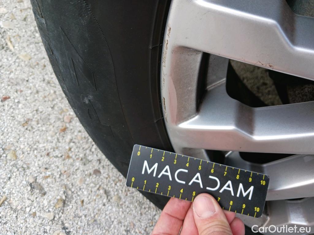  Audi  Q2 AUDI  / 2016 / 5P / todoterreno Design 30 TFSI 85kW (116CV) (AC) #50