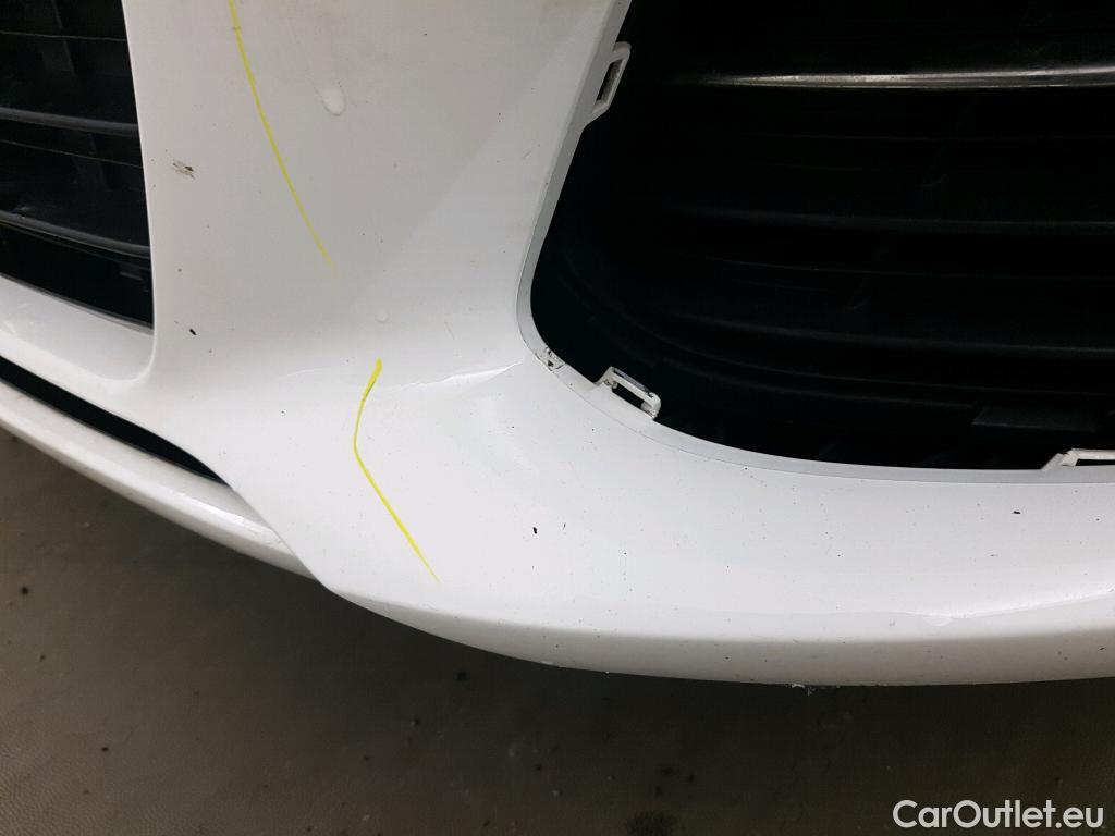  Peugeot  308 PEUGEOT  / 2017 / 5P / berlina con portón 5P Style BlueHDi 100 S&S 6 Vel. MAN #9