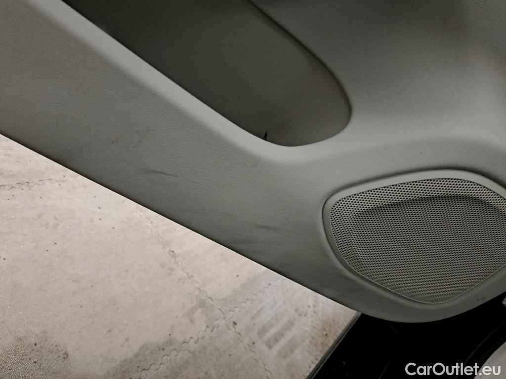  Volvo  V60 VOLVO  / 2018 / 5P / familiar 2.0 B3 (G) Essential Auto #13