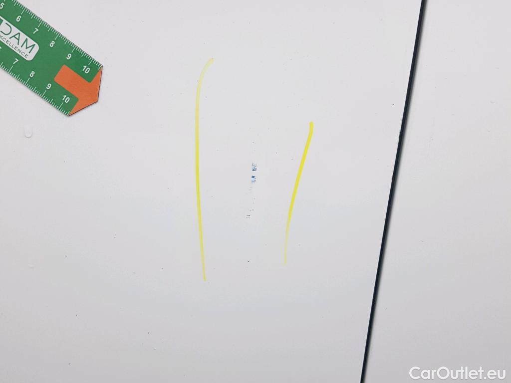  Peugeot  308 PEUGEOT  / 2017 / 5P / berlina con portón 5P Style BlueHDi 100 S&S 6 Vel. MAN #24