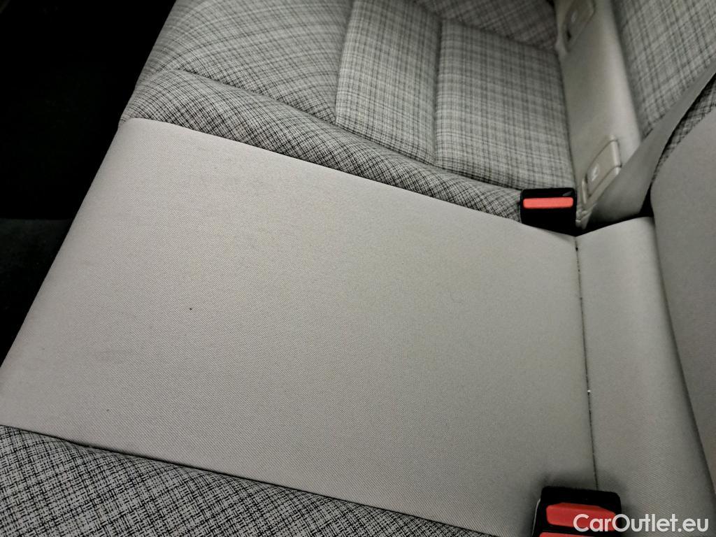  Volvo  V60 VOLVO  / 2018 / 5P / familiar 2.0 B3 (G) Essential Auto #17