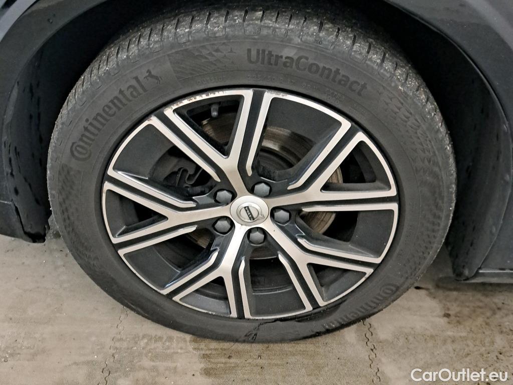  Volvo  V60 VOLVO  / 2018 / 5P / familiar 2.0 B3 (G) Essential Auto #6