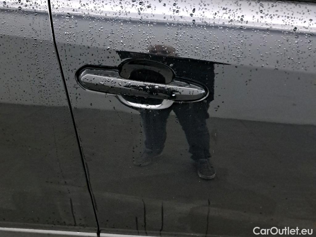  Toyota  RAV4 TOYOTA  / 2018 / 5P / todoterreno 2.5l 220H Advance #12