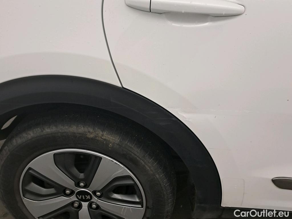  KIA  Niro KIA  Hïbrido Enchufable / 2016 / 5P / crossover 1.6 GDi Híbrido Enchufable 104kW Drive #32