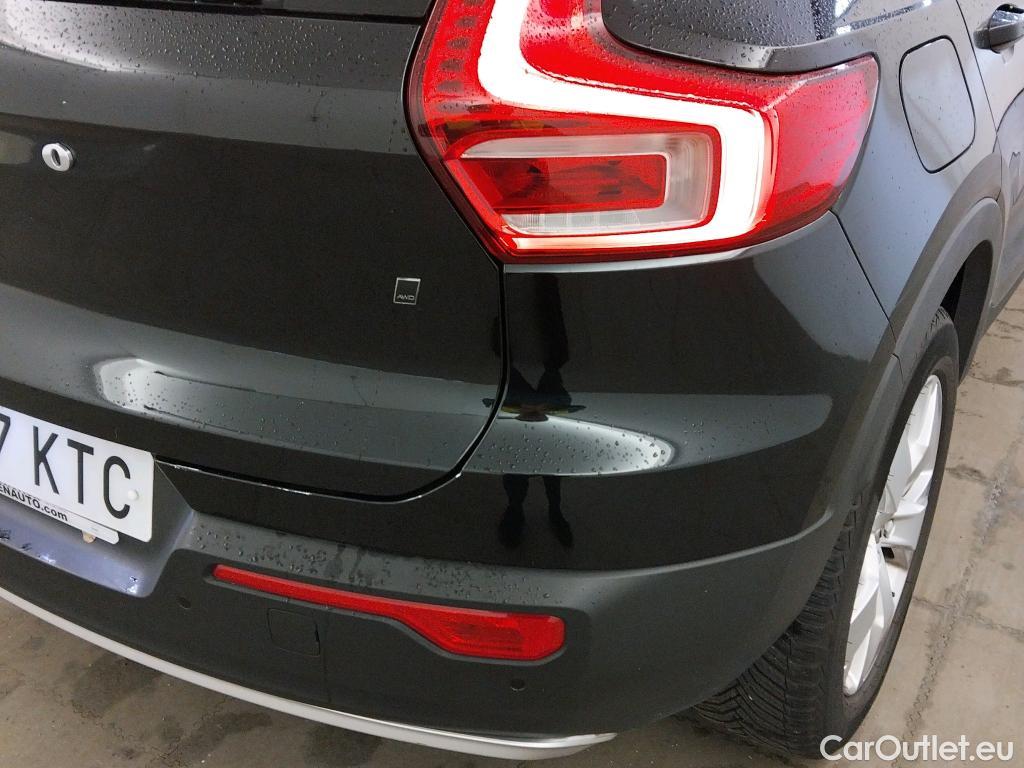  Volvo  XC 40 VOLVO XC40 / 2017 / 5P / todoterreno 2.0 T4 AWD Momentum Auto #5
