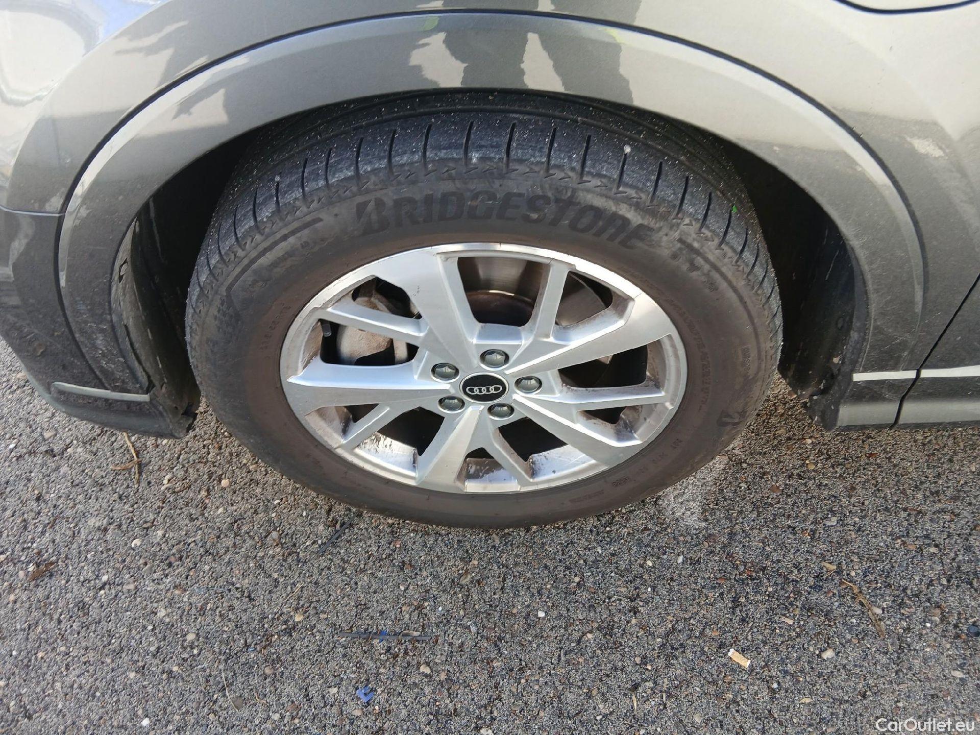  Audi  Q3 AUDI  / 2018 / 5P / todoterreno 45 TFSI e 180kW S tronic S Line #10