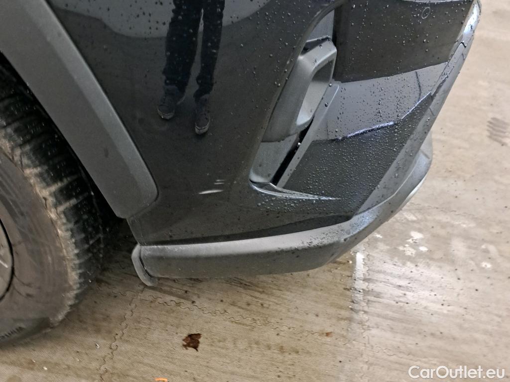  Toyota  RAV4 TOYOTA  / 2018 / 5P / todoterreno 2.5l 220H Advance #9