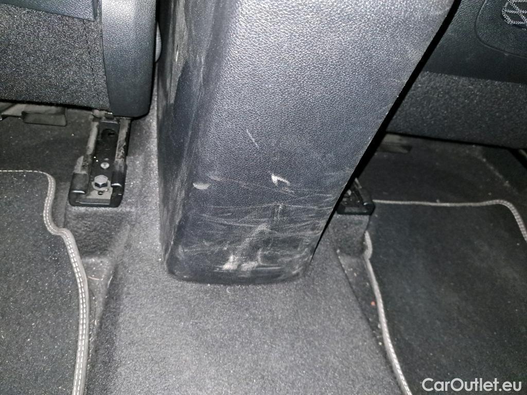  KIA  Niro KIA  Hïbrido Enchufable / 2016 / 5P / crossover 1.6 GDi Híbrido Enchufable 104kW Drive #38