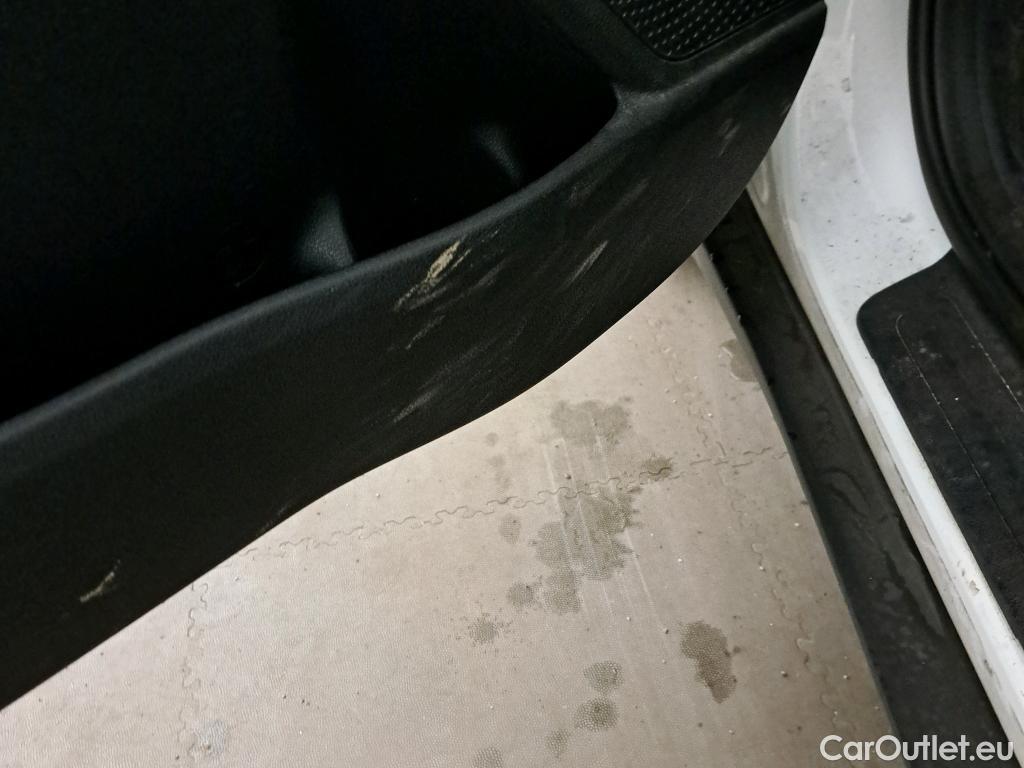  KIA  Niro KIA  Hïbrido Enchufable / 2016 / 5P / crossover 1.6 GDi Híbrido Enchufable 104kW Drive #37