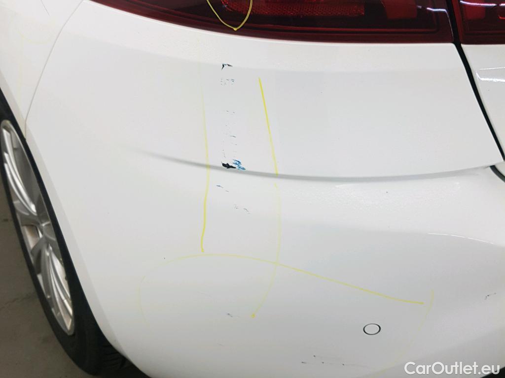  Peugeot  308 PEUGEOT  / 2017 / 5P / berlina con portón 5P Style BlueHDi 100 S&S 6 Vel. MAN #18