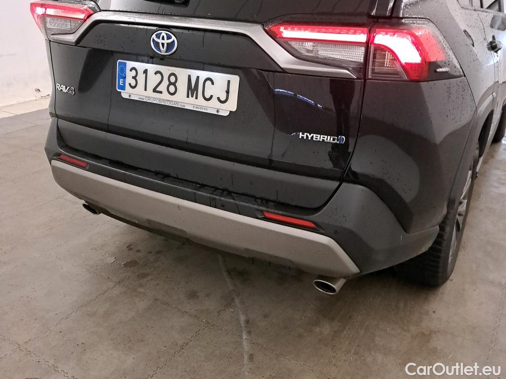  Toyota  RAV4 TOYOTA  / 2018 / 5P / todoterreno 2.5l 220H Advance #3