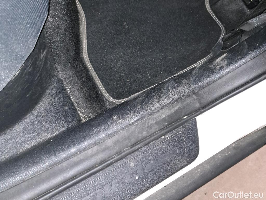  KIA  Niro KIA  Hïbrido Enchufable / 2016 / 5P / crossover 1.6 GDi Híbrido Enchufable 104kW Drive #39