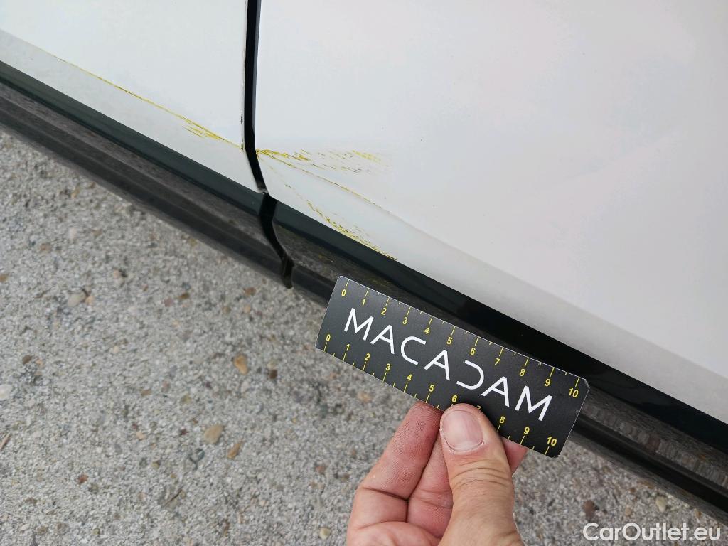  Audi  Q2 AUDI  / 2016 / 5P / todoterreno Design 30 TFSI 85kW (116CV) (AC) #4