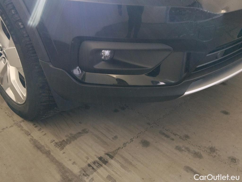  Volvo  XC 40 VOLVO XC40 / 2017 / 5P / todoterreno 2.0 T4 AWD Momentum Auto #9