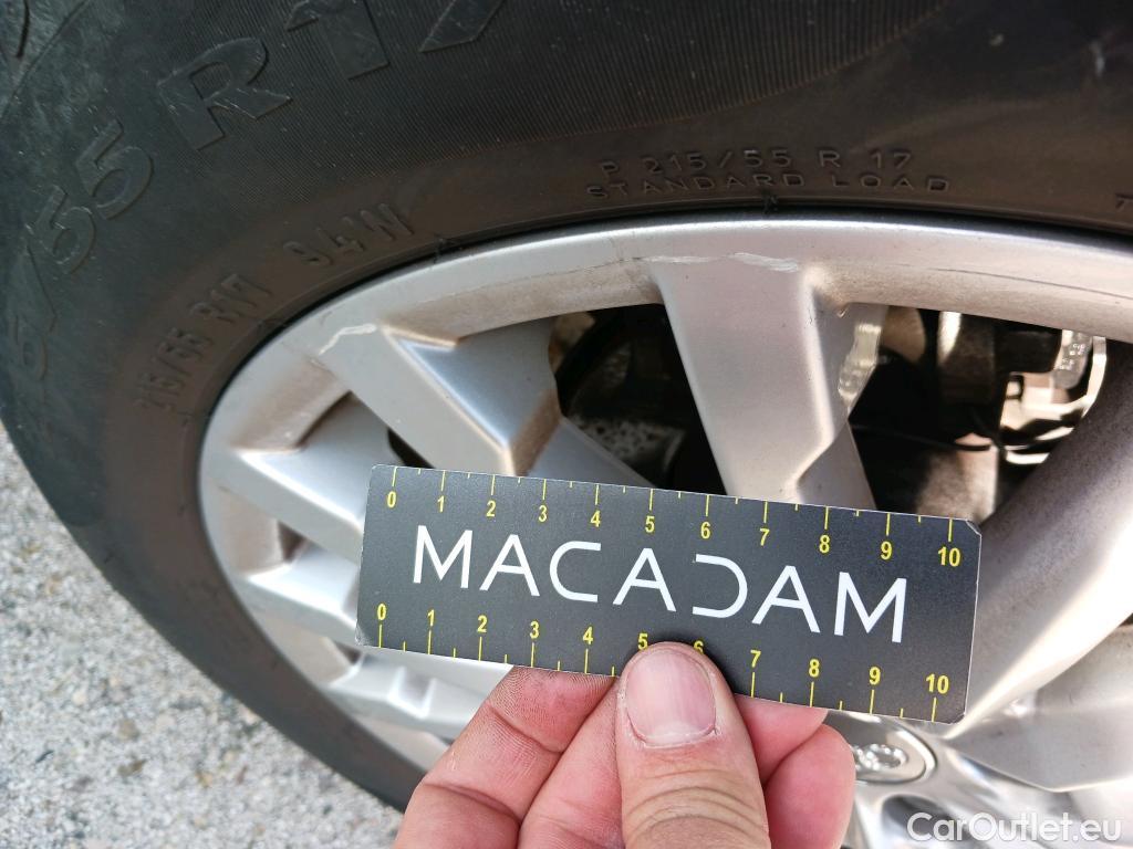  Audi  Q2 AUDI  / 2016 / 5P / todoterreno Design 30 TFSI 85kW (116CV) (AC) #48