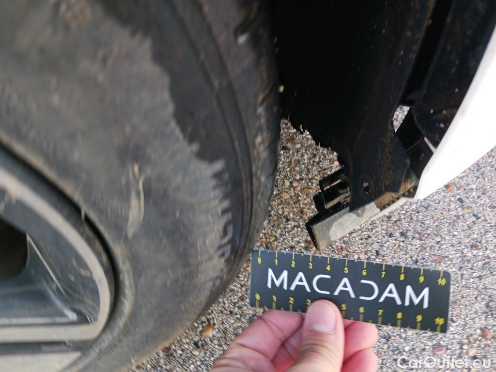  Hyundai  i20 HYUNDAI  / 2020 / 5P / berlina con portón 1.2 MPI SLX #13