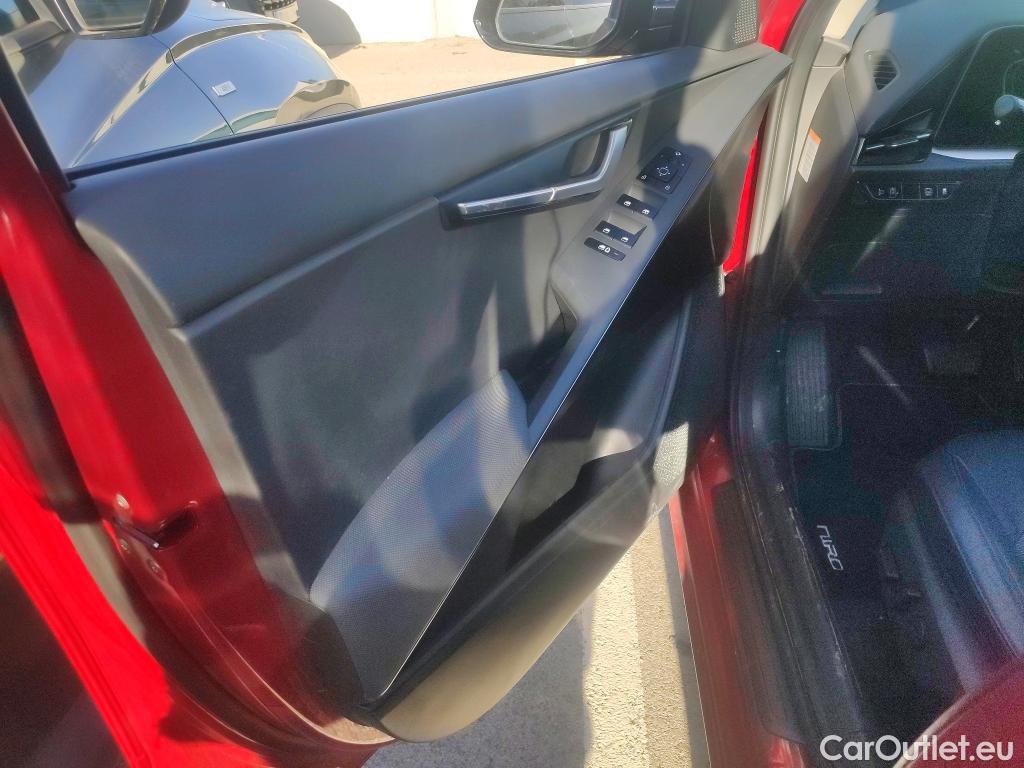  KIA  Niro KIA  / 2022 / 5P / crossover 1.6 GDi HEV 104kW (141CV) Drive #15