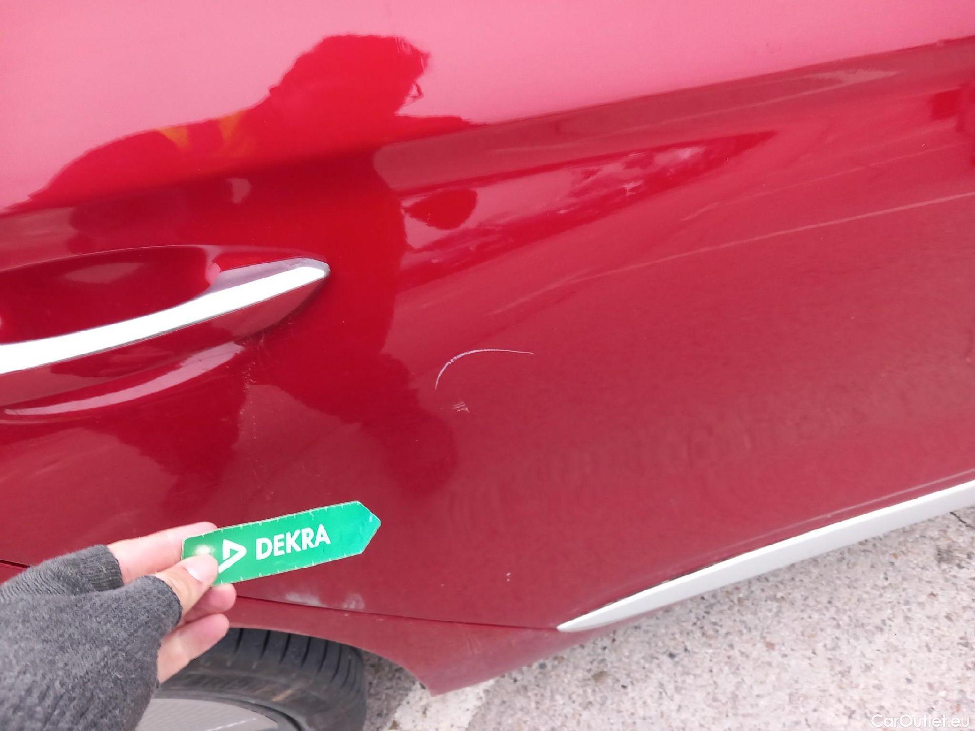  Hyundai   Ioniq HYUNDAI / 2019 / 5P / berlina con portón 1.6 GDI HEV Tecno DCT #18