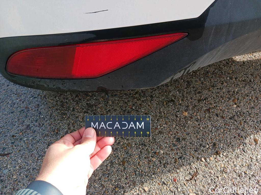  Hyundai  i20 HYUNDAI  / 2020 / 5P / berlina con portón 1.2 MPI SLX #40