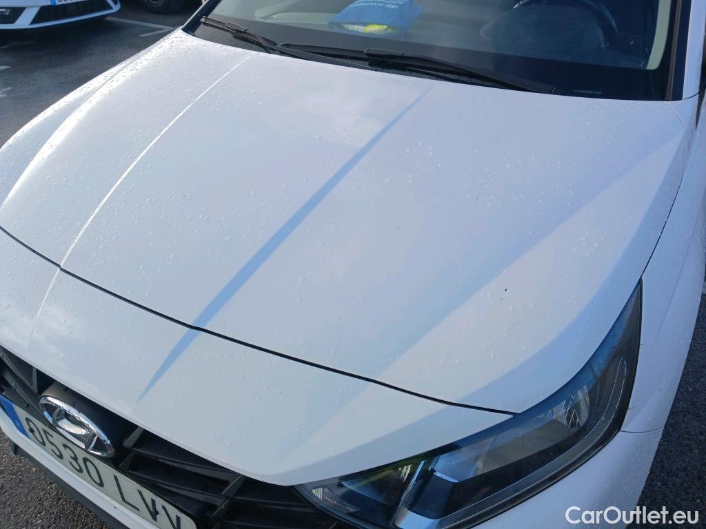  Hyundai  i20 HYUNDAI  / 2020 / 5P / berlina con portón 1.2 MPI SLX #42